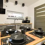 Antracytowy Zakatek Дом отдыха *